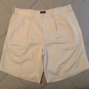 Men’s Dockers Golf Shorts Sz 40